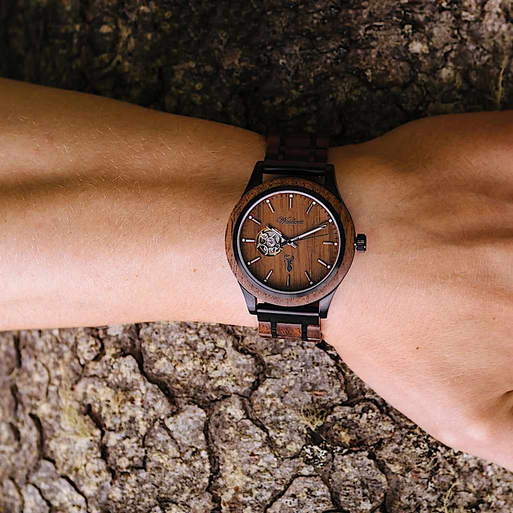 Herrenuhr mit Holzband, personalisierbar