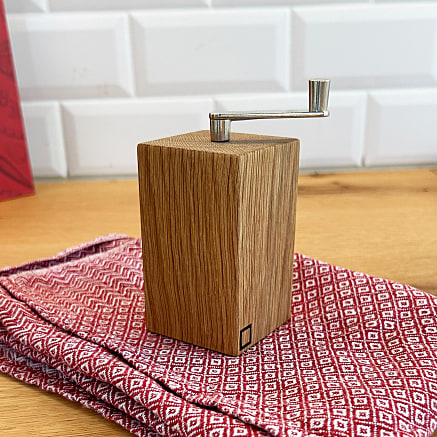 Muskatmühle aus Eichenholz