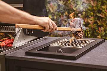 Grillzange aus Eiche