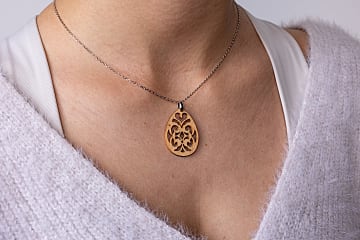 Zirben-Halskette Bohème, personalisierbar
