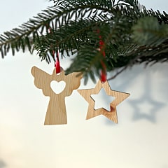 Weihnachtsschmuck aus Zirbe
