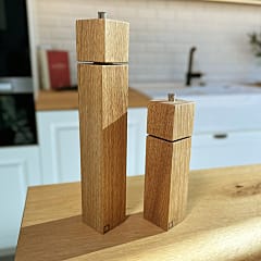 Pfeffermühle aus Eichenholz