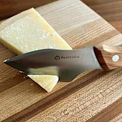 Hartkäsemesser mit Holzgriff