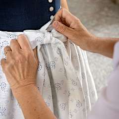 Servus Blaudruck-Dirndl